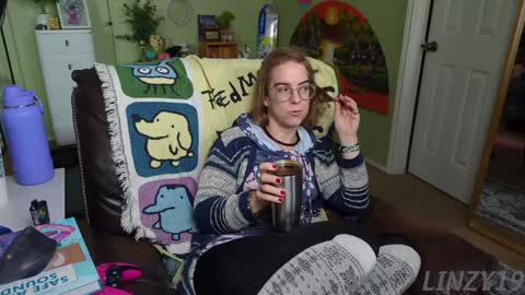 Snapshot of linzy19 chatting on February 4, 2025, 6:06 pm Linzy19 online show from February 4, 2025, 6:06 pm