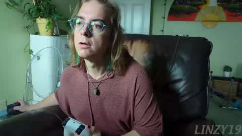 Snapshot of linzy19 chatting on September 14, 2025, 7:02 pm Linzy19 online show from September 14, 2025, 7:02 pm