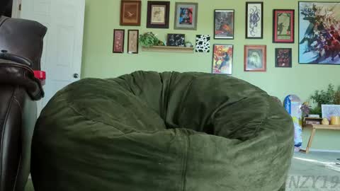 Snapshot of linzy19 chatting on November 13, 2025, 8:52 pm Linzy19 online show from November 13, 2025, 8:52 pm