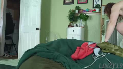 Linzy19 online show from January 7, 2026, 7:27 pm