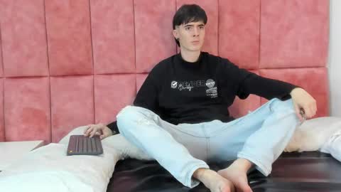 Lio online show from March 3, 2026, 4:18 am