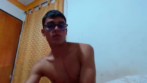 lion_grr online show from October 19, 2025, 10:10 pm