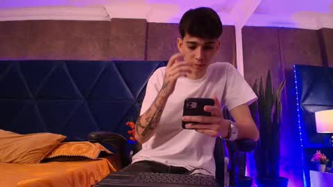 LION FOSTER online show from December 3, 2025, 7:34 pm