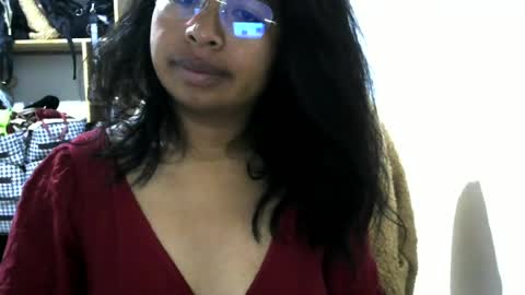 liora online show from July 5, 2026, 3:23 am