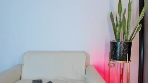 Liorah wolf online show from March 30, 2026, 7:37 pm