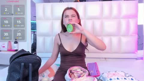 Snapshot of liorah_wolf chatting on May 17, 2026, 7:43 pm Liorah wolf online show from May 17, 2026, 7:43 pm