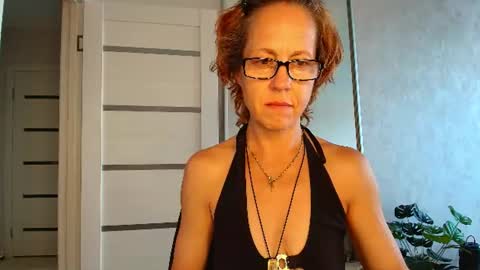 Liora Weiss online show from July 8, 2026, 7:02 am