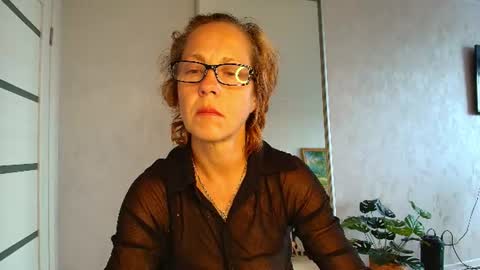 Liora Weiss online show from July 14, 2026, 12:22 pm