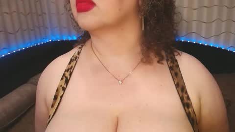 Snapshot of lipsaddiction chatting on April 16, 2026, 10:12 pm LIpsAddiction online show from April 16, 2026, 10:12 pm