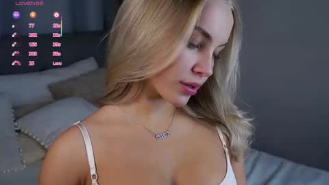 Snapshot of lipswithsmileonthem chatting on February 21, 2026, 1:06 am Amelia online show from February 21, 2026, 1:06 am