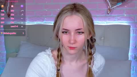 lirakink online show from November 22, 2025, 4:11 am