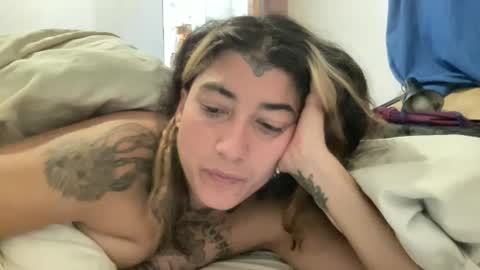 lirioooo8888 online show from March 12, 2026, 4:02 pm