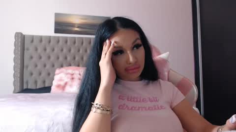 Snapshot of lisa104739 chatting on November 12, 2025, 8:41 pm Lisa online show from November 12, 2025, 8:41 pm