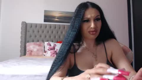 Lisa online show from April 17, 2026, 8:01 pm