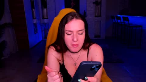lisa_elfy online show from February 5, 2025, 4:47 pm