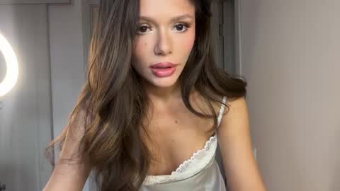 lisa_graham online show from December 5, 2025, 6:55 am