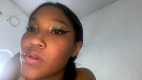 Snapshot of lisa_mahun72 chatting on October 3, 2025, 5:04 am Lisa online show from October 3, 2025, 5:04 am