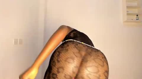 Snapshot of lisa_reed3 chatting on June 27, 2026, 5:23 am Lisa online show from June 27, 2026, 5:23 am