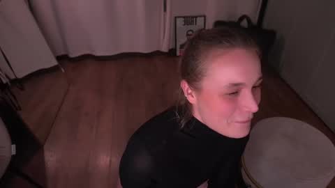 Elisabeth or Lisa online show from March 19, 2026, 8:13 pm