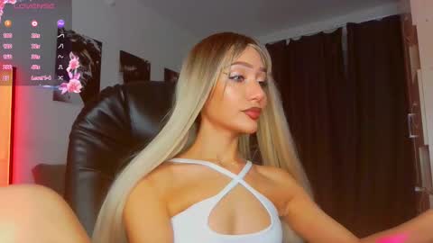 Lisa online show from December 14, 2025, 2:00 pm