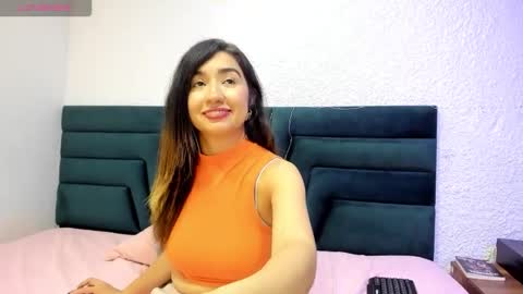 lisa white  online show from December 17, 2025, 3:56 am