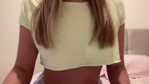 Snapshot of lisaflower1 chatting on January 17, 2025, 1:35 pm Lisa online show from January 17, 2025, 1:35 pm