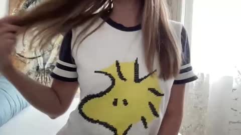 Snapshot of lisaflower1 chatting on September 28, 2025, 8:52 am Lisa online show from September 28, 2025, 8:52 am