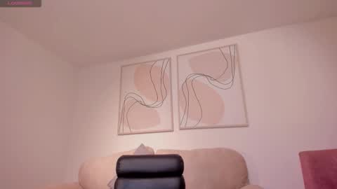 Snapshot of lisaflowersx chatting on December 4, 2025, 11:08 am Lisa Flowers online show from December 4, 2025, 11:08 am