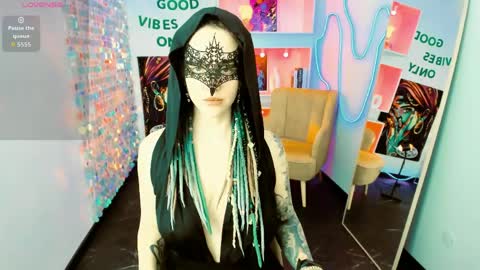 Snapshot of lisafoxy_y chatting on April 1, 2026, 5:30 am Lisa online show from April 1, 2026, 5:30 am