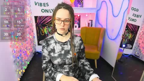 Snapshot of lisafoxy_y chatting on April 8, 2026, 6:02 am Lisa online show from April 8, 2026, 6:02 am