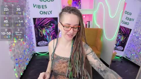 Snapshot of lisafoxy_y chatting on April 14, 2026, 5:24 am Lisa online show from April 14, 2026, 5:24 am