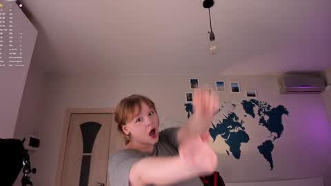 -Lisa- Help me to reach 100 thumbs up3 online show from December 13, 2024, 1:55 pm