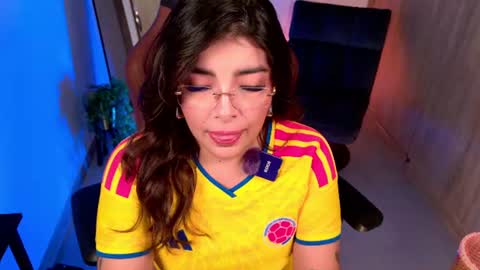 Snapshot of lisamonroex chatting on June 17, 2026, 10:17 am L I S A online show from June 17, 2026, 10:17 am
