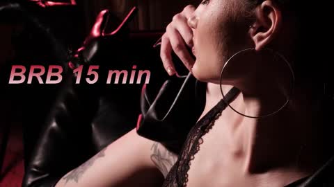 Lisa Moore online show from November 11, 2025, 7:08 am