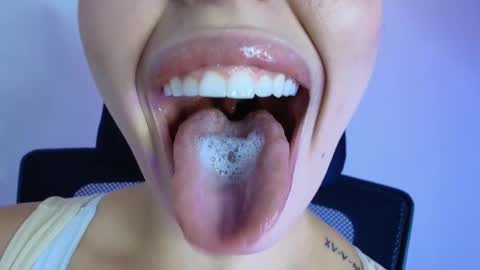 Lisbet online show from February 19, 2026, 8:27 pm