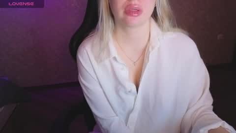 Anna online show from April 8, 2026, 3:50 am