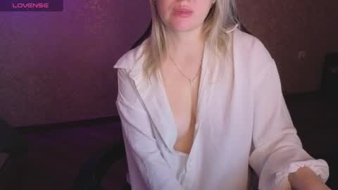 Anna online show from May 19, 2026, 2:07 am