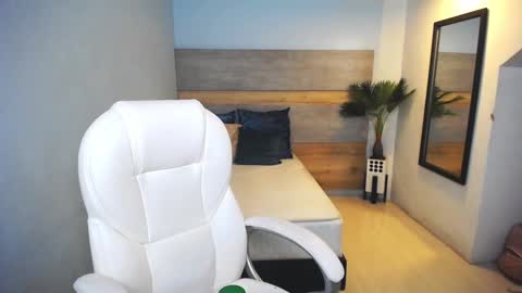 Liseth Fox online show from December 12, 2024, 2:04 am