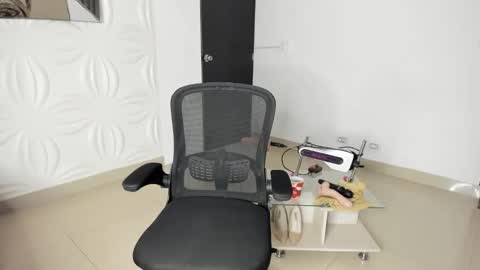 Lissa online show from October 2, 2025, 2:29 am