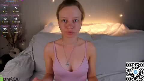 Snapshot of lissa_kitsune chatting on June 22, 2026, 11:35 pm Lissa online show from June 22, 2026, 11:35 pm