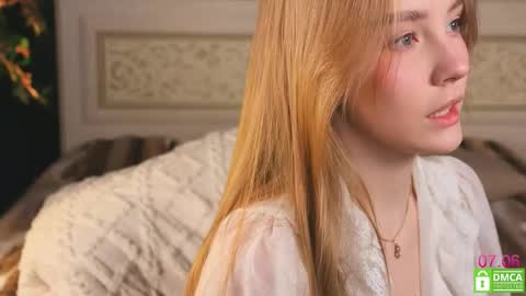 Snapshot of lissa_meooow chatting on June 7, 2026, 5:44 am your Liza again. Next stream Dec. 1 at 2 or 3 GMT online show from June 7, 2026, 5:44 am