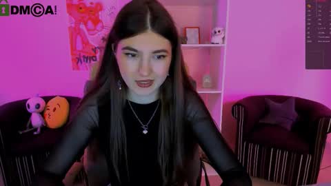 lissa_night online show from September 10, 2025, 1:11 pm