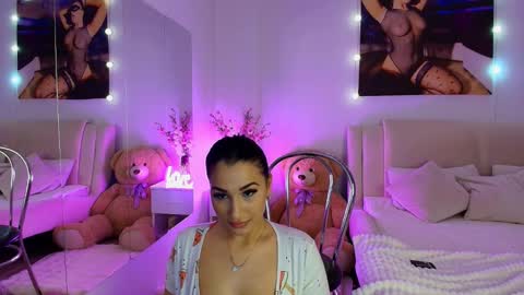 lissa_yassemin online show from December 3, 2024, 1:41 am