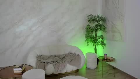 Snapshot of lissababe11 chatting on November 17, 2025, 9:09 pm Alexa online show from November 17, 2025, 9:09 pm