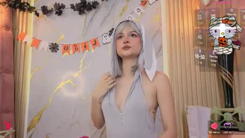 Snapshot of lissadupont chatting on October 27, 2025, 11:47 am LISSA DUPONT online show from October 27, 2025, 11:47 am