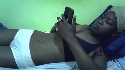 Snapshot of lisssa01 chatting on September 20, 2025, 4:13 am lisssa01 online show from September 20, 2025, 4:13 am