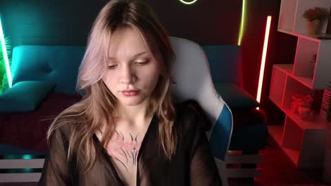 Snapshot of litabrom chatting on December 7, 2024, 11:29 am Lena online show from December 7, 2024, 11:29 am