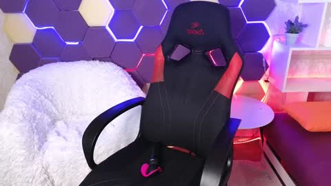 Snapshot of litabrom chatting on January 16, 2025, 4:28 am Lena online show from January 16, 2025, 4:28 am