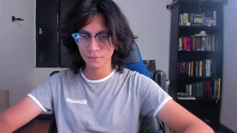 Snapshot of literateboy chatting on May 10, 2026, 1:44 am Literateboy online show from May 10, 2026, 1:44 am