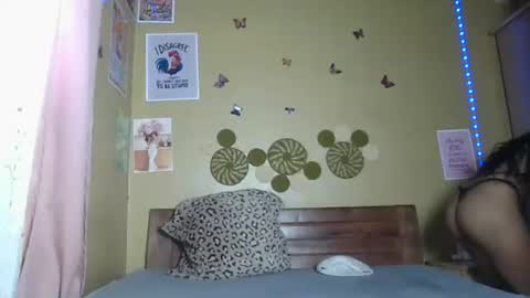 Snapshot of litlecarene chatting on December 16, 2025, 12:54 pm litlecarene online show from December 16, 2025, 12:54 pm